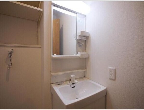 シンセーロ青葉町B棟の物件内観写真